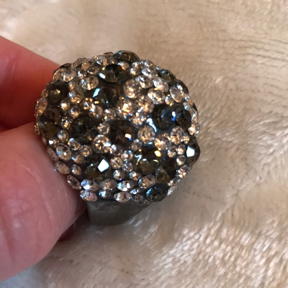 FINAL 💰 Charming Charlie Sparkly Silver Ring Sz 8 - Picture 4 of 5